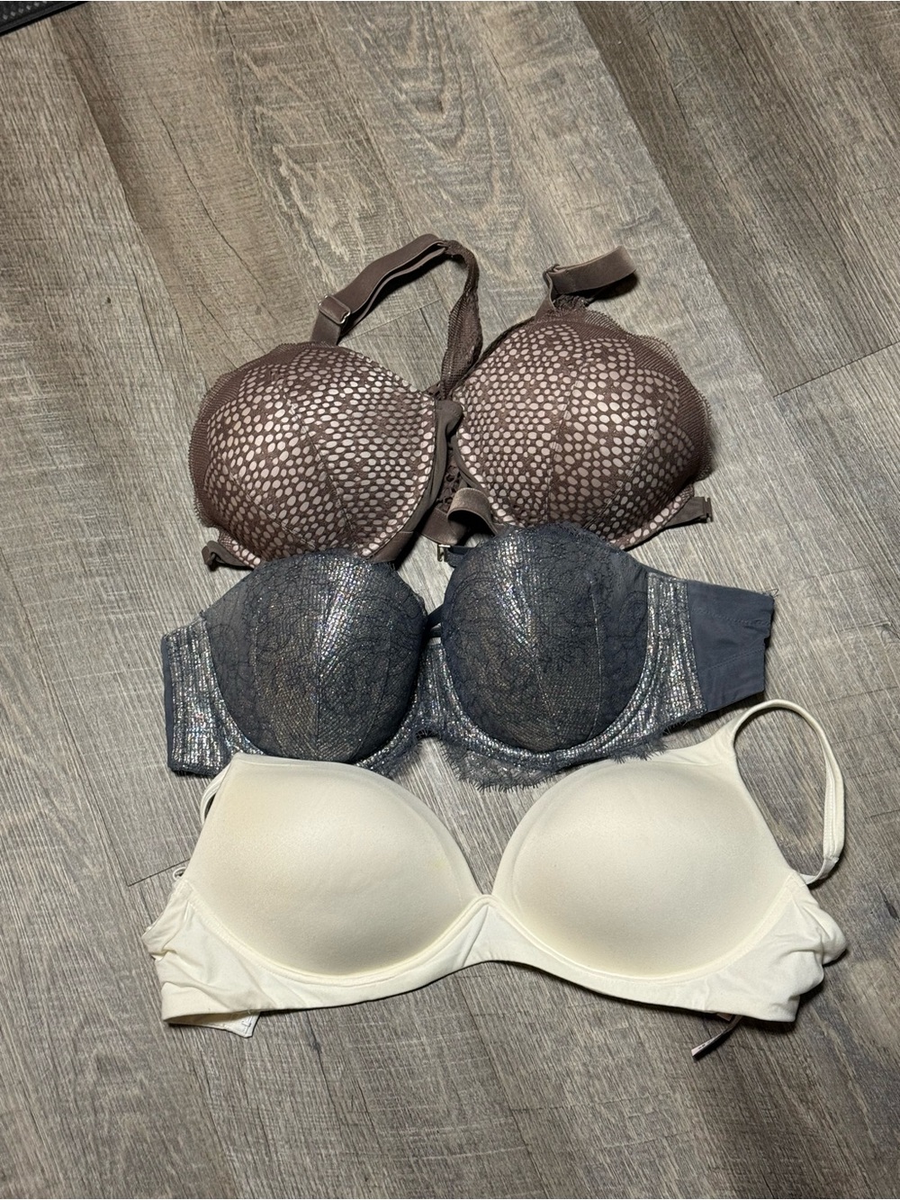 Victoria’s Secret Set of 3 Bras B1
